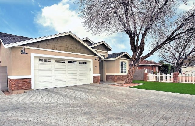 726 E PEPPER Place - 726 East Pepper Place, Mesa, AZ 85203