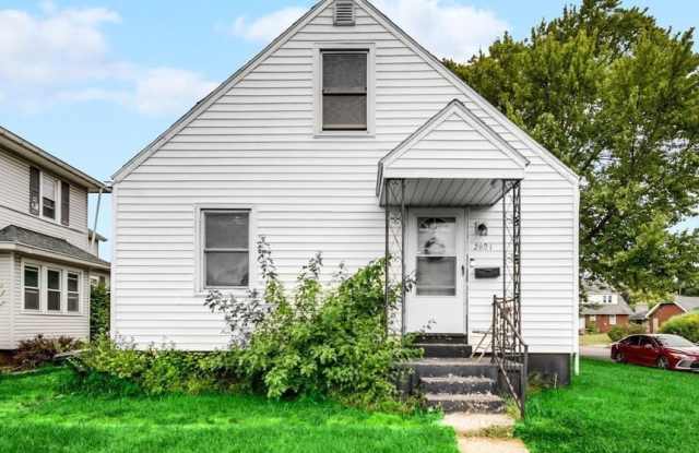 2601 Prast Blvd photos photos