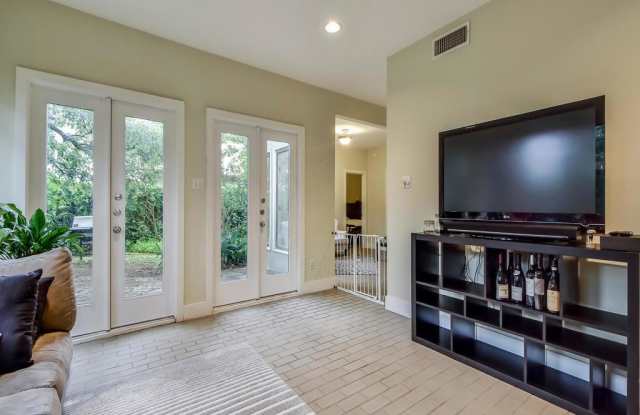 1401 Marshall LN Gallery 4