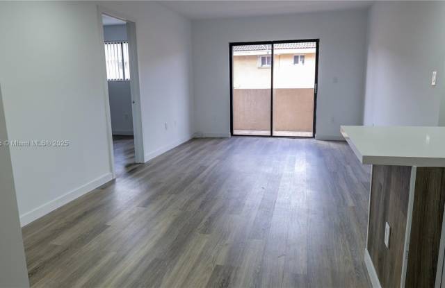 8095 NW 8th St - 8095 Northwest 8th Street, Fountainebleau, FL 33172