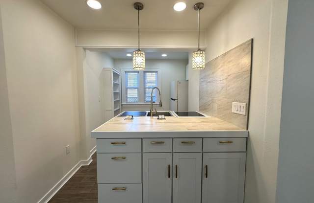 2222 Summit 4-Unit photos photos 2222 Summit 4-Unit photos photos