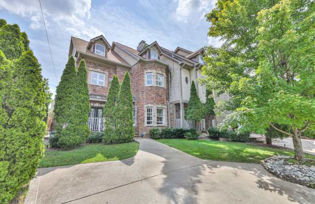 Perfect Brownstone in Sylvan Park near West End photos photos