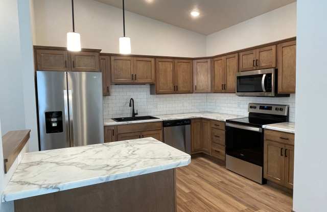 Modern 3 Bedroom Copalis Townhomes with Main-Level Primary Suite Gallery 2