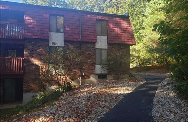 10 Woodsedge Drive Gallery 4