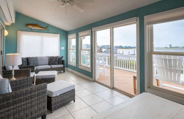 TIME TO SECURE YOUR BOATER'S PARADISE FOR THE FALL OF '25-SPRING OF '26 photos photos