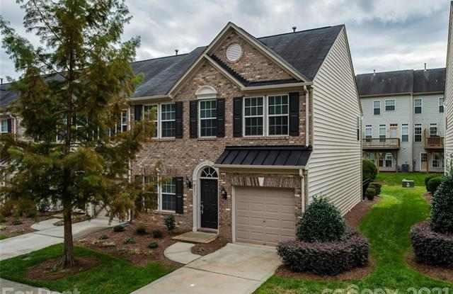 3251 Park South Station Boulevard - 3251 Park South Station Boulevard, Charlotte, NC 28210