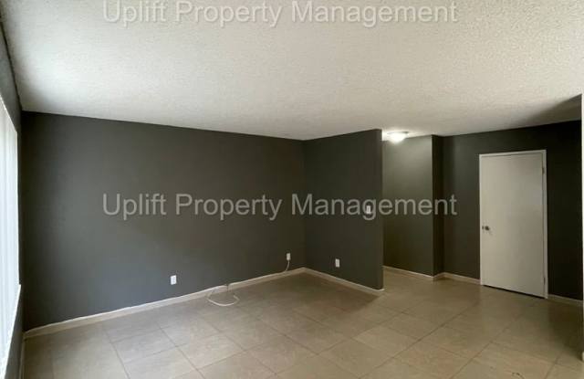 2 Bed, 2 Bath Condo Close to Freeway - 6811 Alvarado Road, San Diego, CA 92120