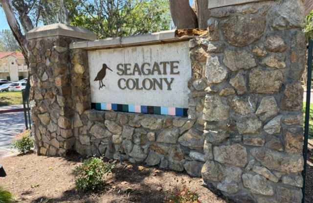 Seagate Colony: Upper 1 Bedroom 1 Bath Condo photos photos