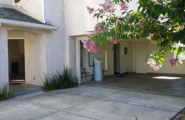 1505 Hermocilla Way photos photos