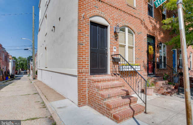 908 S BAYLIS STREET Gallery 2