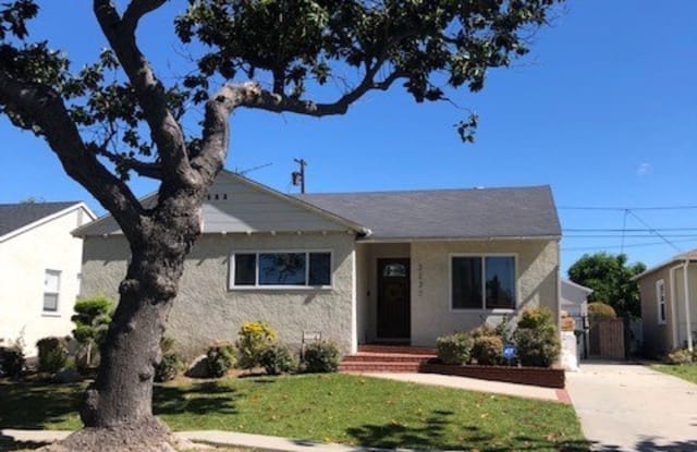 3237 Del Amo Boulevard - 3237 Del Amo Boulevard, Lakewood, CA 90712