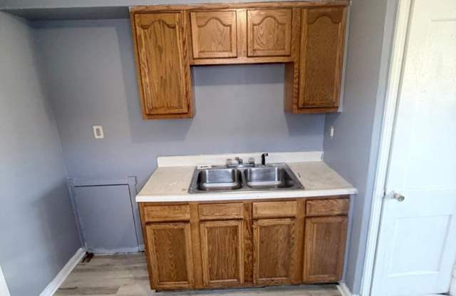 Charming 2-Bedroom Single-Family Home on Cleveland’s West Side! Gallery 4