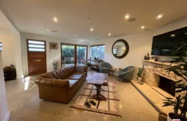 310 S Venice Blvd - 310 South Venice Boulevard, Los Angeles, CA 90291