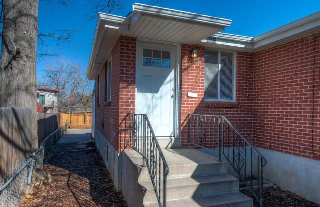 Roomy Sunnyside Duplex with Finished Basement in a Prime Location photos photos
