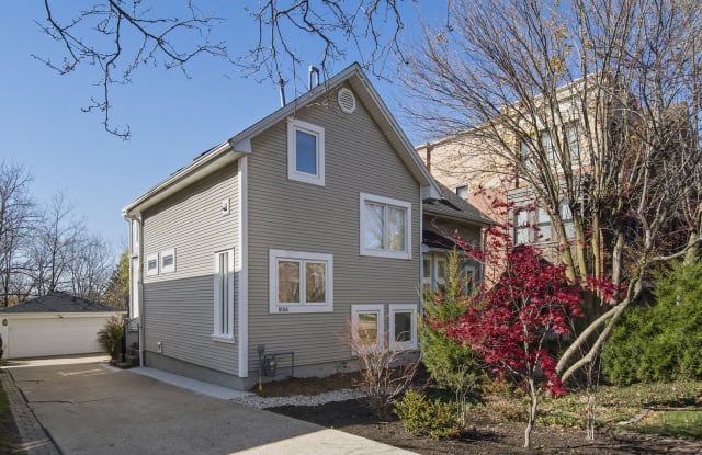 1644 McGovern Avenue - 1644 McGovern Avenue, Highland Park, IL 60035
