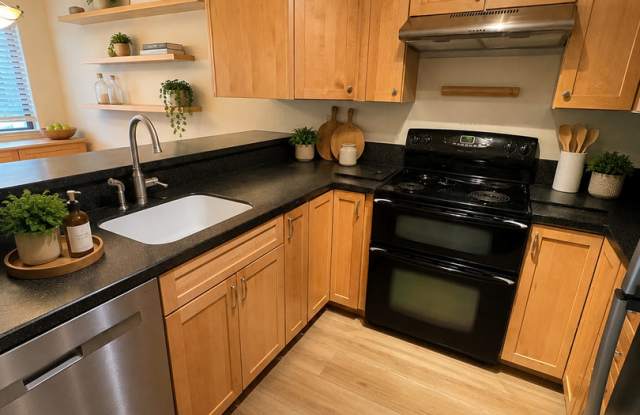 Charming Downtown Sonoma Condo – 2bd/1ba – Water & Garbage Paid! Gallery 4