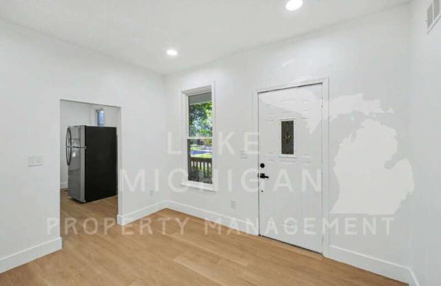 815 Davis Ave NW Gallery 3