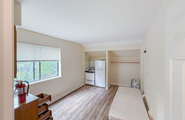 Quaint Furnished Affordable Studio in Townhome Community photos photos
