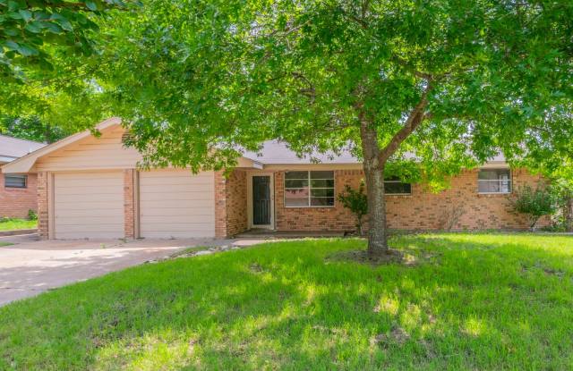 4 Bed 3 Bath Brick Home with Fenced Yard photos photos