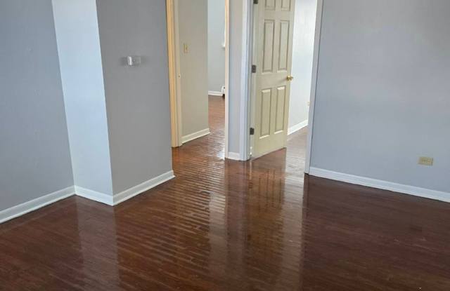 400 W Division photos photos