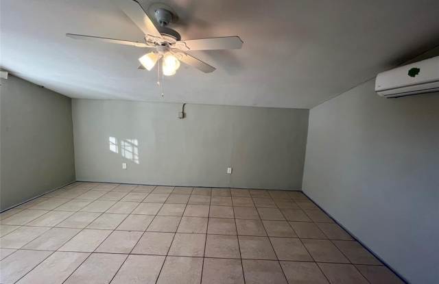 18811 NW 29TH Court Gallery 2