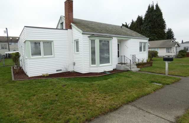 330 E 6th Street - **Remodeled and Charming** photos photos