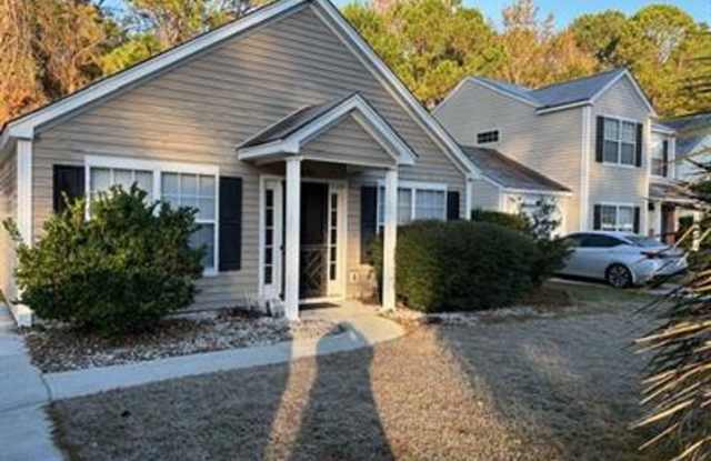 ✨ For Rent: Beautiful 3 Bedroom, 2 Bath Home located at the farm✨ - 762 Corn Planters Court South, Bluffton, SC 29910