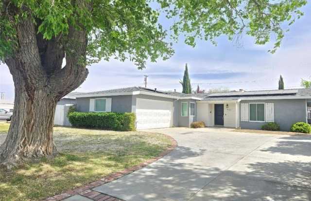 45114 16th W photos photos