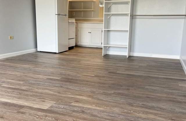 Studio Apartment in Hollister Gallery 3