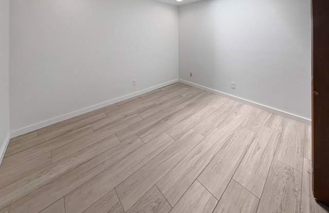 620 E Aspen | Hobbs Gallery 4