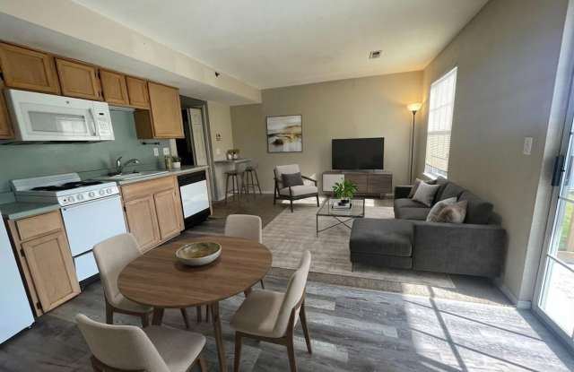 I Bedroom 1 Bath Apartment on Lake Taneycomo in Branson , MO photos photos