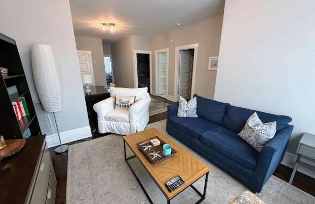 218 Main Street W photos photos