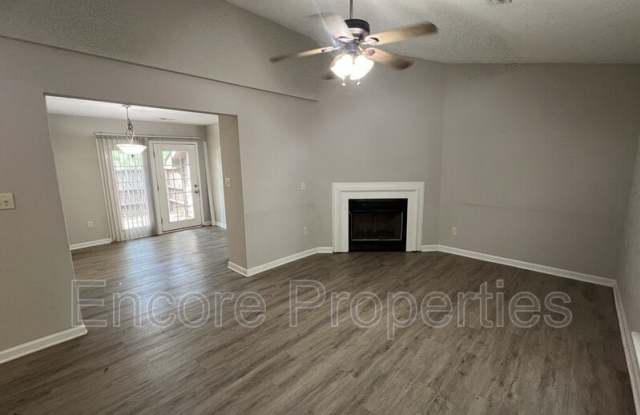 4826 Hollenden Road Gallery 3