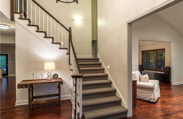 11142 Saint Charles Place Gallery 4