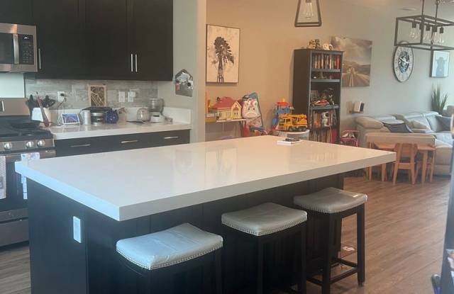 Beautiful 4 bedroom Condo in Oceanside photos photos