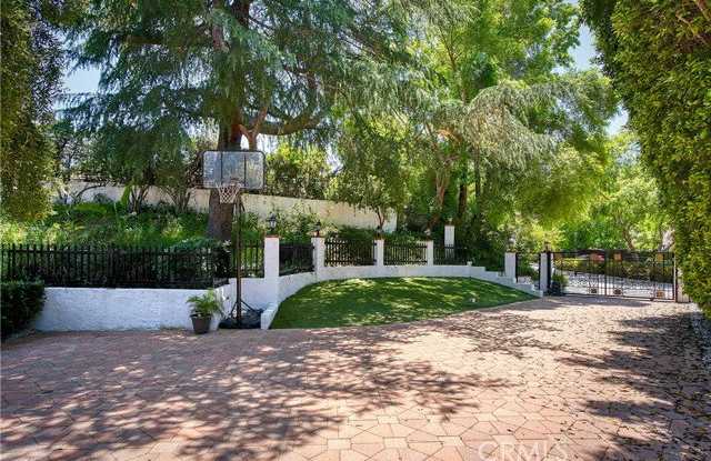 4414 Park Mallorca Gallery 3