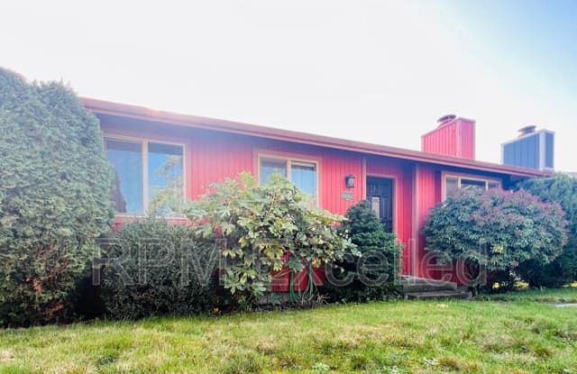 5206 S 8th St - 5206 South 8th Street, Tacoma, WA 98465
