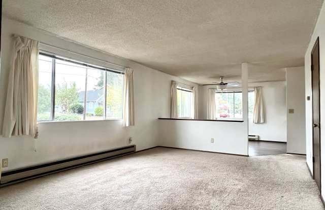 2405 Howard Avenue photos photos