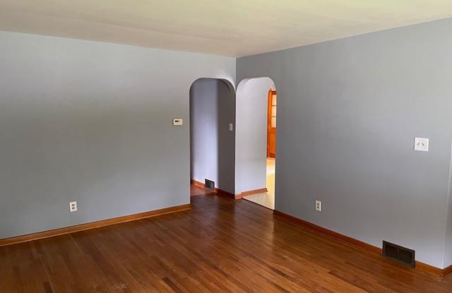 Coming soon-Cute ranch with garage in Mansfield Schools Gallery 4