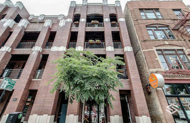 1419 W Chicago Avenue unit: 3 photos photos