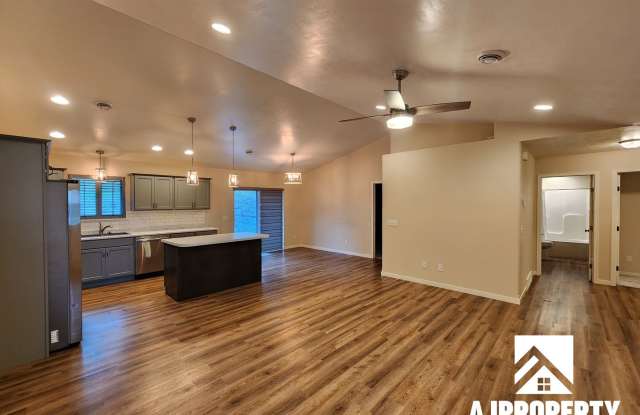 3-bedroom 2-bathroom townhome photos photos