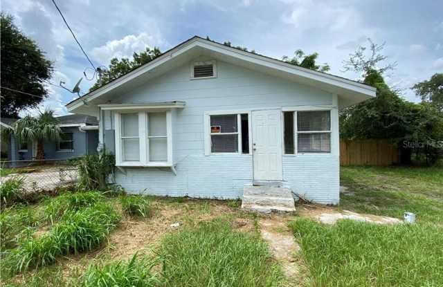 Updated 3/1 College Hill Home- Move In Ready! photos photos
