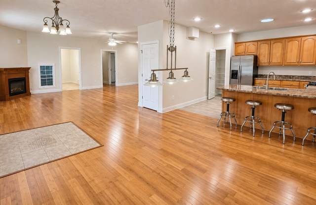 2,891 sq. ft. + Bonus Room + Office + Huge Garage Gallery 3