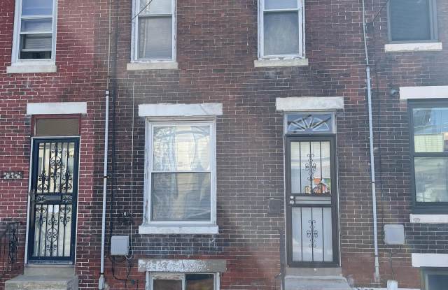 2046 Newcomb Street photos photos