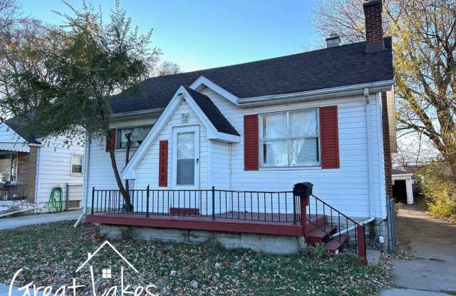 Charming 3 Bedroom 2 Bathroom now available for rent - 21753 Donald Avenue, Eastpointe, MI 48021