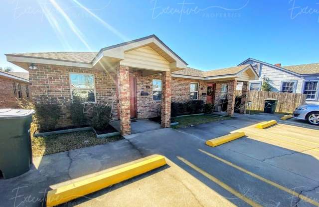 2BR/2BA Duplex Near McNeese | W/D Included | Built-In Workspace photos photos