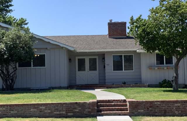 302 Ne A St photos photos