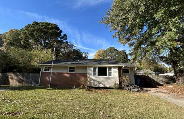 612 Providence Road - 612 Providence Road, Chesapeake, VA 23325