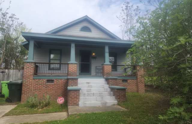 Downtown Raleigh Gem – $500 Off First Month + No Application  Admin Fees! photos photos