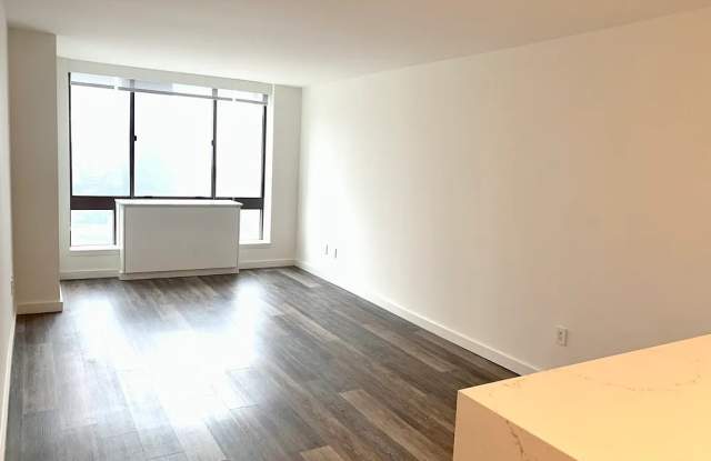 520 W 43rd St Apt 29G - 520 West 43rd Street, New York City, NY 10036